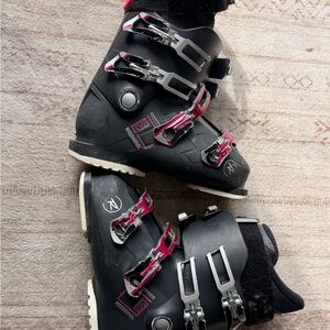 Rossignol Black Ski Boots with Pink Highlights